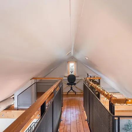 Cozy Riverside Penthouse * Riga