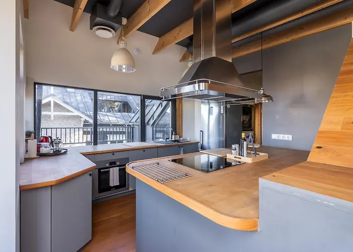 Apartment Cozy Riverside Penthouse Riga