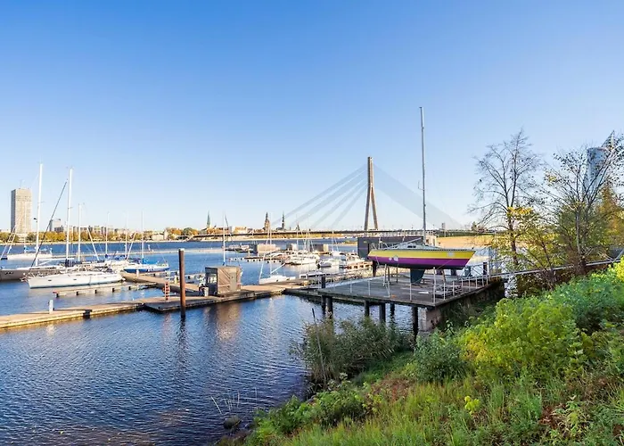 Cozy Riverside Penthouse Riga
