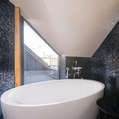 Apartment Cozy Riverside Penthouse Riga