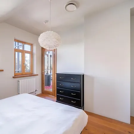 Cozy Riverside Penthouse * リガ