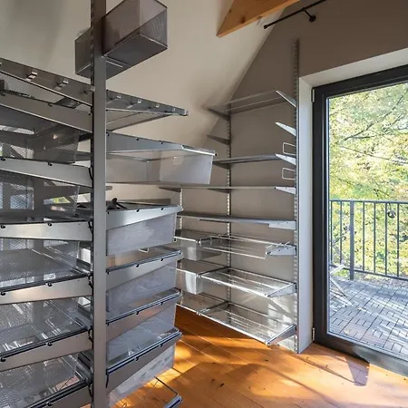 Cozy Riverside Penthouse Апартаменти Рига