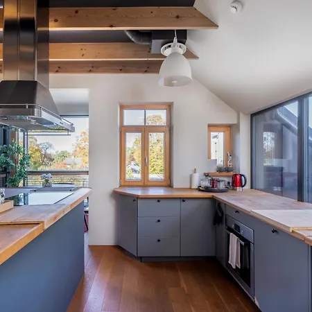 Cozy Riverside Penthouse * リガ