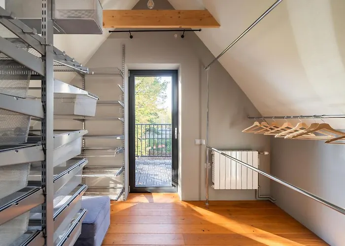 Cozy Riverside Penthouse Apartment