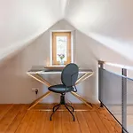 דירה Cozy Riverside Penthouse