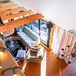 דירה Cozy Riverside Penthouse