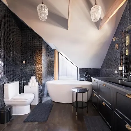 아파트 Cozy Riverside Penthouse *