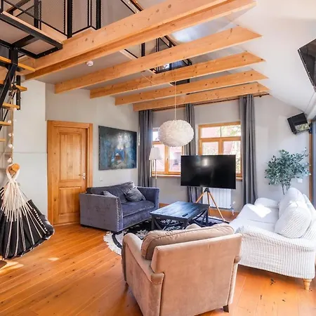 아파트 Cozy Riverside Penthouse