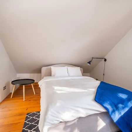 Apartment Cozy Riverside Penthouse Riga