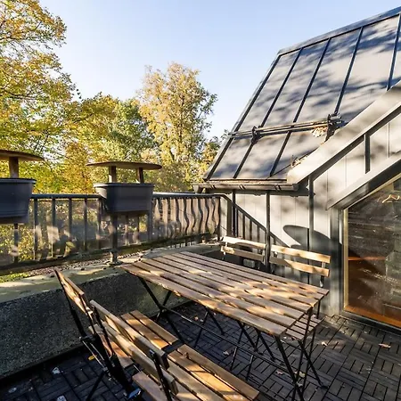 Cozy Riverside Penthouse *